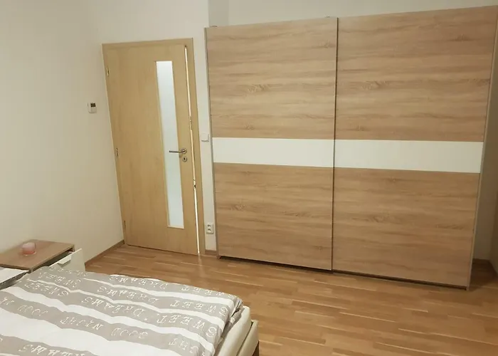 Newly Built Apartment 5 With Balcony Near Center