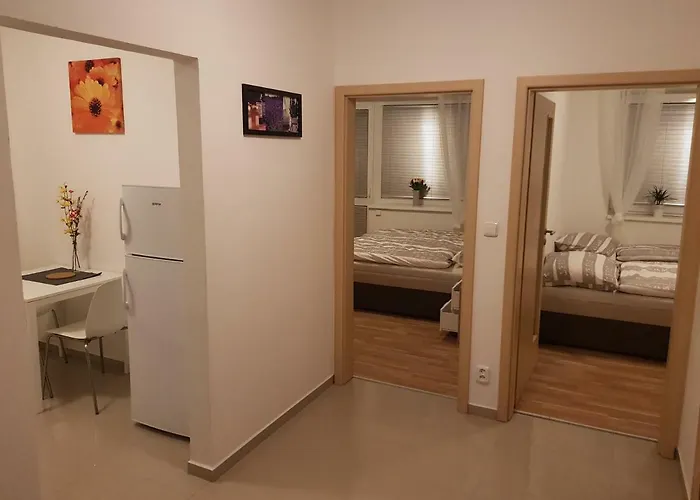 Newly Built Apartment 5 With Balcony Near Center